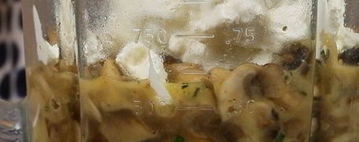 Шаг 2: паштета из грибов с рикоттой