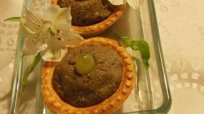 Рецепт Паштета из индюшиной печени с орехами и виноградом