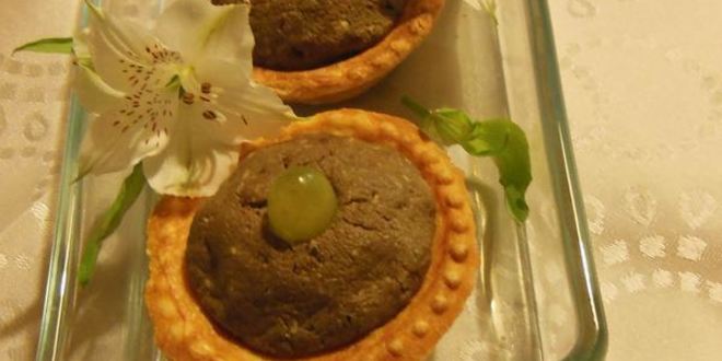 Рецепт паштета из индюшиной печени с орехами и виноградом