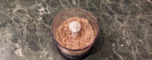 Шаг 2: паштета из копченой скумбрии и грецких орехов