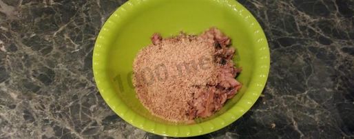 Шаг 3: паштета из копченой скумбрии и грецких орехов