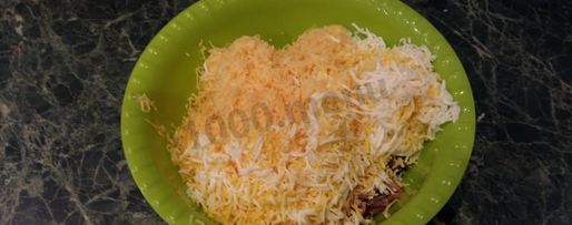 Шаг 4: паштета из копченой скумбрии и грецких орехов