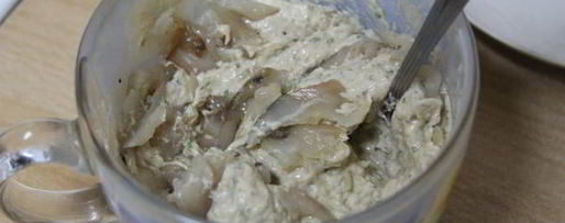 Шаг 3: паштета из копченой скумбрии