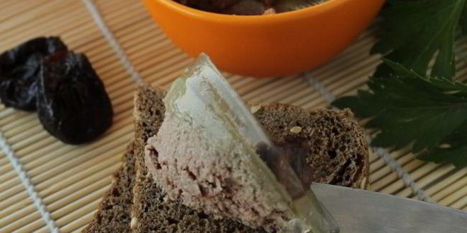 Рецепт паштета из куриной печени с черносливом