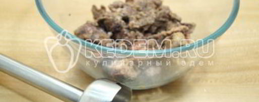 Шаг 4: паштета из печени новогодний