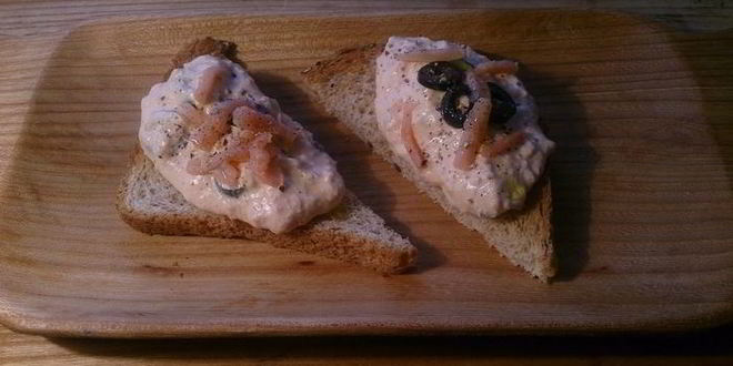 Рецепт паштета из слабосоленой семги с томатами и маслинами