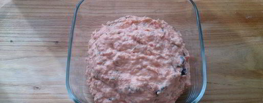 Шаг 8: паштета из слабосоленой семги с томатами и маслинами