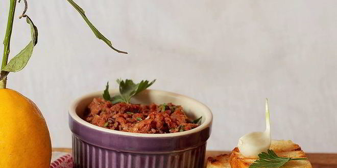 Рецепт паштета из вяленых томатов и белой фасоли