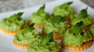 Рецепт Паштета из зеленого горошка и авокадо с мятой