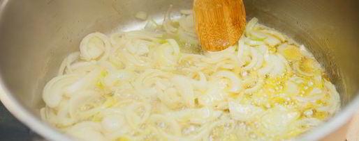 Шаг 4: паштета куриного на гренках