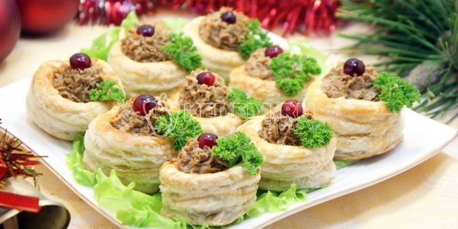 Рецепт праздничного паштета в волованах