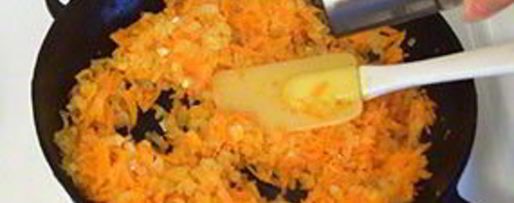 Шаг 10: печеночного торта с морковкой и луком