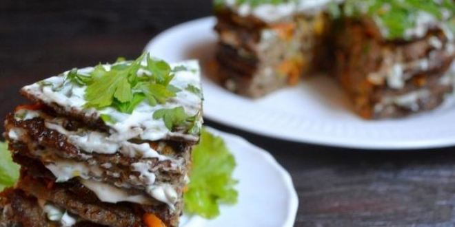 Рецепт печеночного торта с морковью и луком