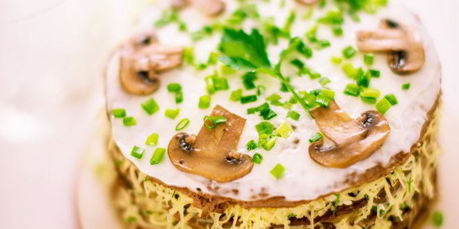 Рецепт печеночного торта с шампиньонами