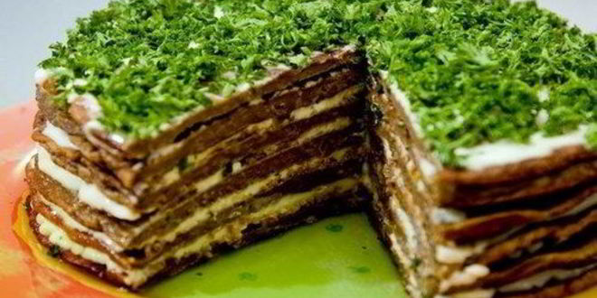 Рецепт печеночного торта со сметаной и зеленью