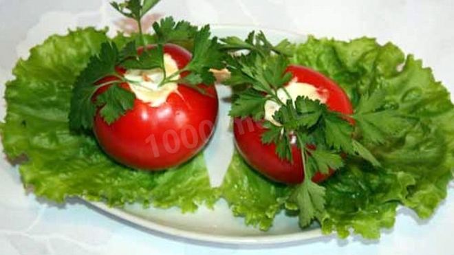 Рецепт Помидоров фаршированных сыром и чесноком с зеленью