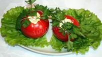 Рецепт Помидоров фаршированных сыром и чесноком с зеленью
