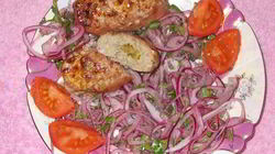 Рецепт Пятнашек из маринованного мяса с зеленым горошком