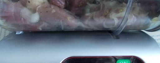 Шаг 2: пятнашек из маринованного мяса с зеленым горошком