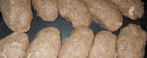 Шаг 6: пятнашек из маринованного мяса с зеленым горошком