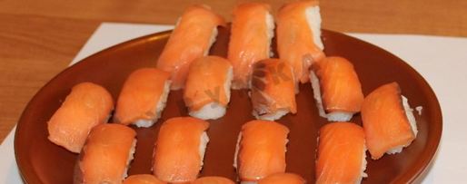 Шаг 13: домашних роллов и нигири суши