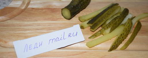 Шаг 1: ролла с копчеными колбасками кабаноси