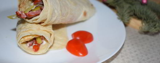 Шаг 6: ролла с копчеными колбасками кабаноси