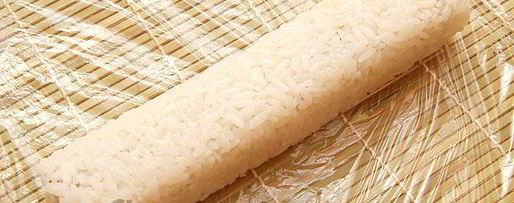 Шаг 10: ролла с лососем, угрем и шиитаке