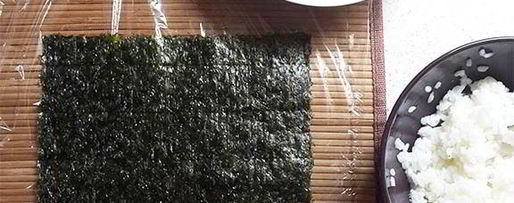 Шаг 2: роллов с крабовым мясом и семгой