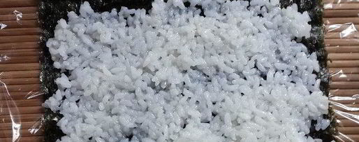 Шаг 3: роллов с крабовым мясом и семгой