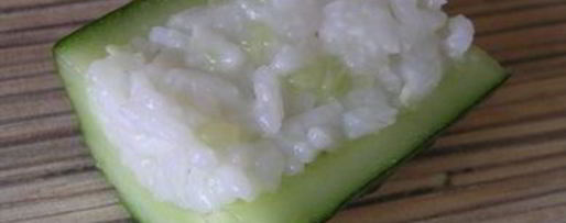 Шаг 6: роллов с креветками в огурцах