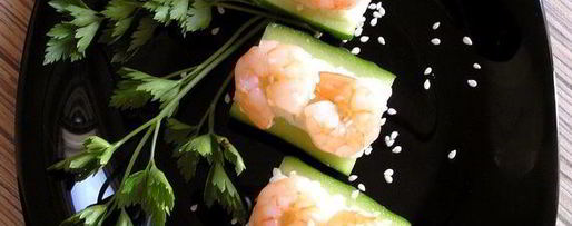 Шаг 8: роллов с креветками в огурцах