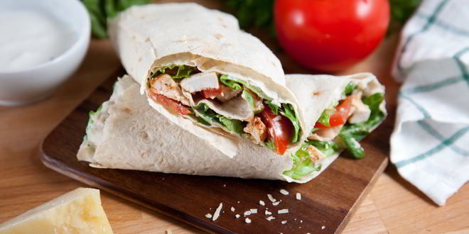 Рецепт роллов с куриной грудкой и салатом