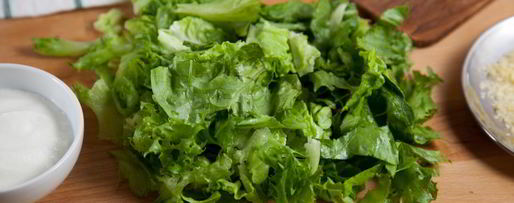 Шаг 7: роллов с куриной грудкой и салатом