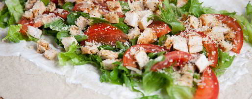 Шаг 9: роллов с куриной грудкой и салатом