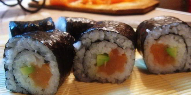 Рецепт роллов с семгой и авокадо