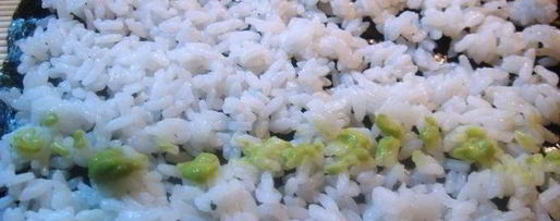 Шаг 5: роллов с семгой и авокадо