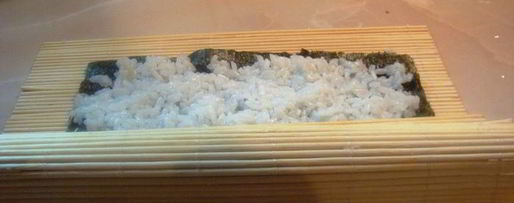 Шаг 7: роллов с семгой и авокадо