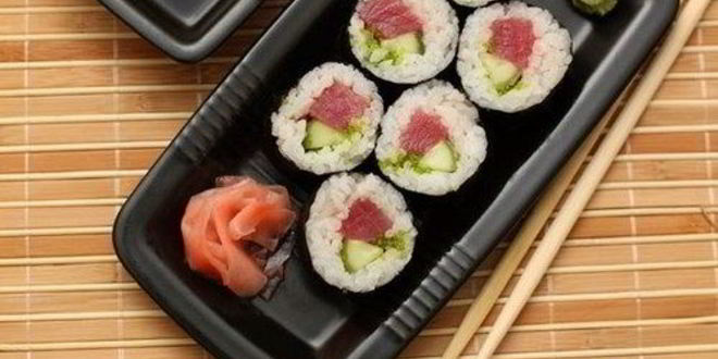 Рецепт роллов со свежим огурцом и тунцом