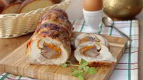 Рецепт Куриного рулета с корейской морковью и языком