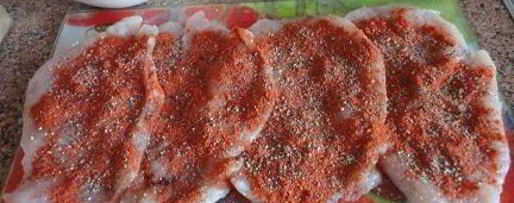 Шаг 1: куриного рулета с паприкой