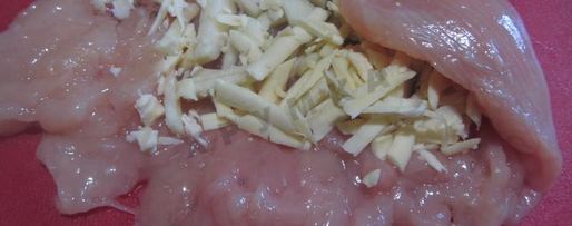 Шаг 4: куриного рулета с сыром и яблоком