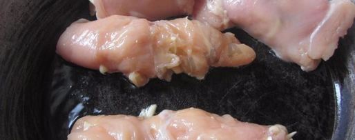 Шаг 5: куриного рулета с сыром и яблоком