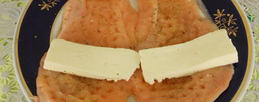 Шаг 1: куриных рулетиков с брынзой и морковью на пару