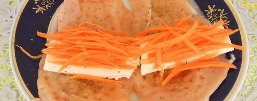 Шаг 2: куриных рулетиков с брынзой и морковью на пару