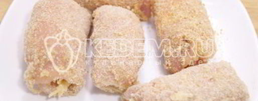 Шаг 7: куриных рулетиков в панировке