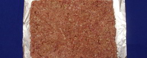 Шаг 4: мясного рулета с луком и яйцом