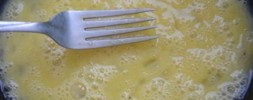 Шаг 3: нежнейшего куриного рулета с омлетом