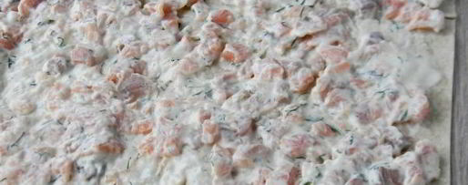 Шаг 6: рулета из лаваша с красной рыбой