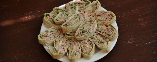 Шаг 5: рулета из лаваша с ветчиной